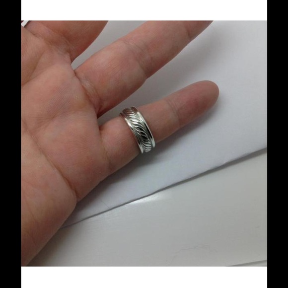 David Yurman Two-Tone Gold and Silver Ring - Picture 3 of 5